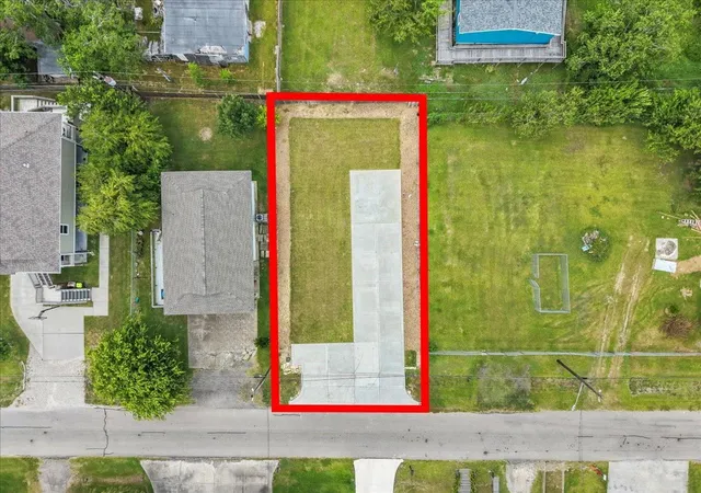 1st image of 1040 Star Dr, Dickinson, TX 77539 | MLS# 5900892