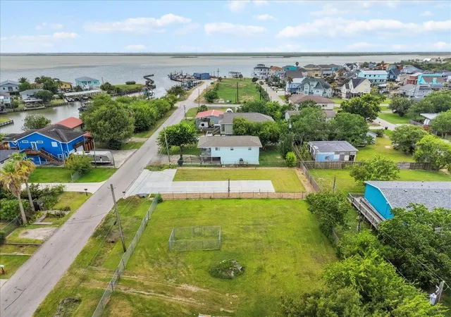 5th image of 1040 Star Dr, Dickinson, TX 77539 | MLS# 5900892
