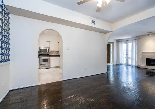 4th image of 2100 Tanglewilde St #269, Houston, TX 77063 | MLS# 26551808