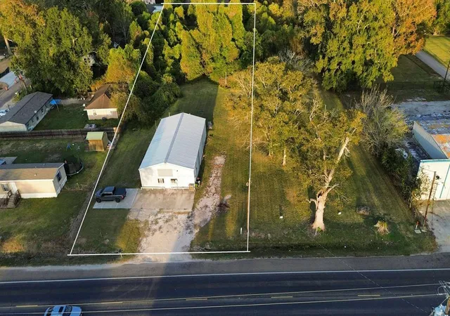 3rd image of 403 S Winfree St, Dayton, TX 77535 | MLS# 58937775