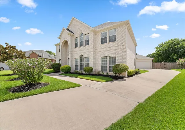 Photo 3 of Single family home for sale at 15319 Leila Bnd Dr, Houston, TX 77082 | MLS# 89643405 | Listing updated on 2026-09-12