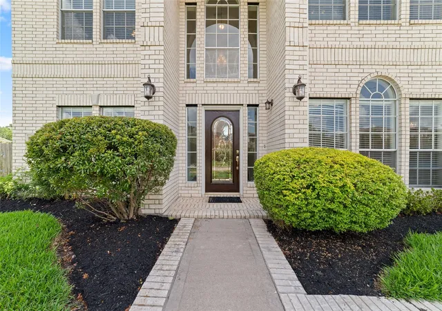 Photo 3 of Single family home for sale at 15319 Leila Bnd Dr, Houston, TX 77082 | MLS# 89643405 | Listing updated on 2026-09-12