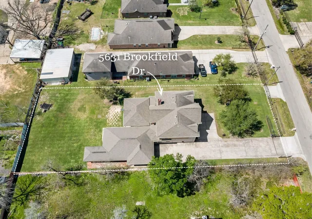 37th image of 5631 Brookfield Dr, Houston, TX 77085 | MLS# 58259829