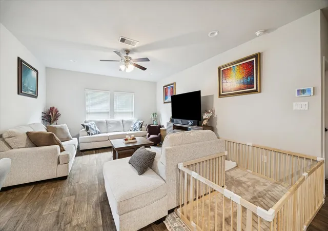 Photo 3 of Single family home for sale at 592 Road 5138, Cleveland, TX 77327 | MLS# 44023328 | Listing updated on 2026-10-08