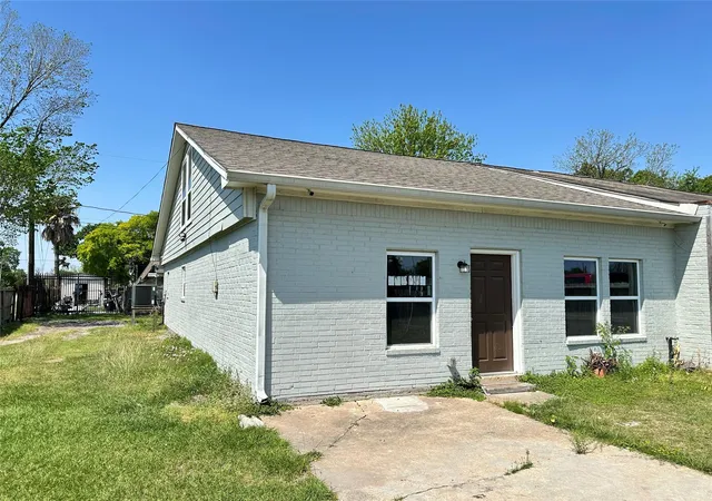 Photo 4 of Single family home for sale at 12703 W Hardy Rd, Houston, TX 77037 | MLS# 39797739 | Listing updated on 2026-09-02