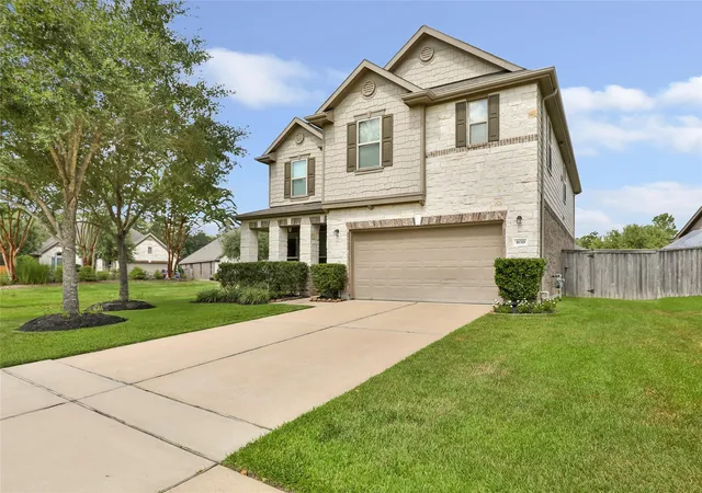 Photo 3 of Single family home for sale at 10318 Peeble Trail Ct, Humble, TX 77338 | MLS# 26447209 | Listing updated on 2026-09-15