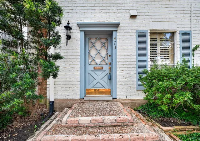 4th image of 473 N Post Oak Ln, Houston, TX 77024