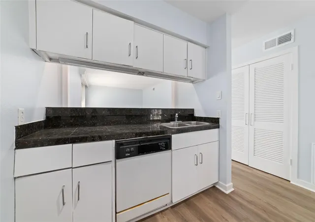2nd image of 3300 Yorktown St #26, Houston, TX 77056 | MLS# 53759526
