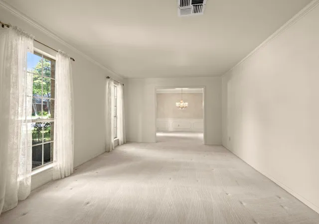Photo 4 of Single family home for sale at 13730 Hambleton Cir, Houston, TX 77069 | MLS# 8814775 | Listing updated on 2026-09-13