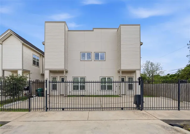 1st image of 9320 Coffee St #A-B, Houston, TX 77033 | MLS# 71776906