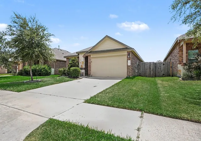 Photo 1 of Single family home for sale at 4014 Emperor Valley Ln, Baytown, TX 77521 | MLS# 31318086 | Listing updated on 2026-09-10