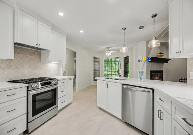 4th image of 3320 Tower Road, Santa Fe, TX 77517 | MLS# 62834362