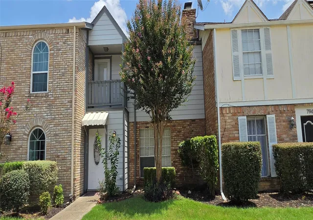 1st image of 796 Thicket Ln, Houston, TX 77079 | MLS# 15504393