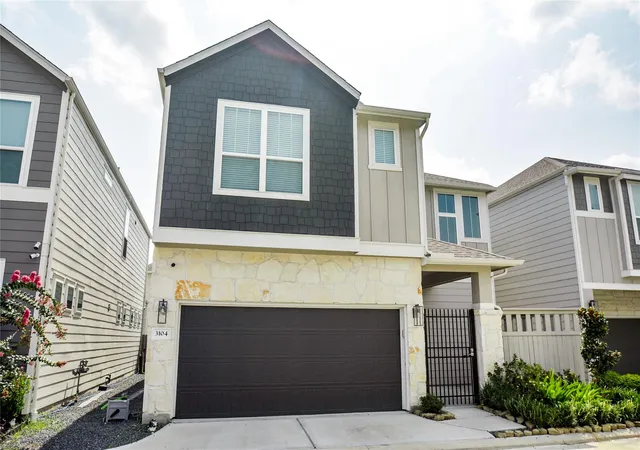 Photo 2 of Sale Pending at 3104 Leather Leaf Ln, Houston, TX 77080 | MLS# 10182912 | Listing updated on 2026-09-14