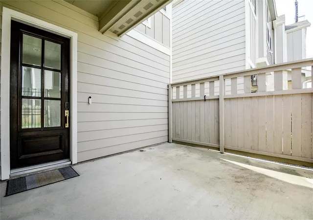 Photo 3 of Sale Pending at 3104 Leather Leaf Ln, Houston, TX 77080 | MLS# 10182912 | Listing updated on 2026-09-14
