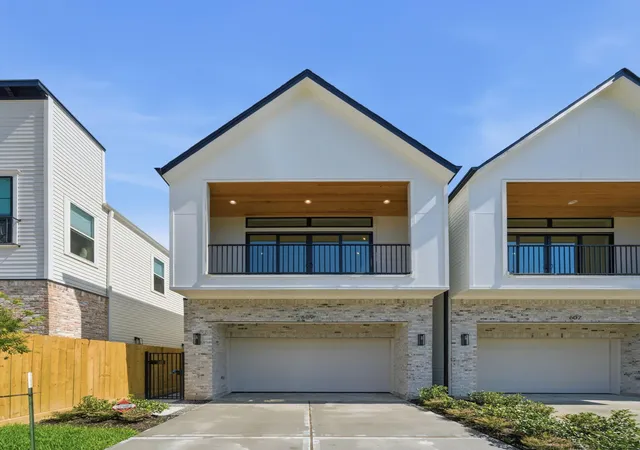 2nd image of 609 W 27th St, Houston, TX 77008 | MLS# 98658584