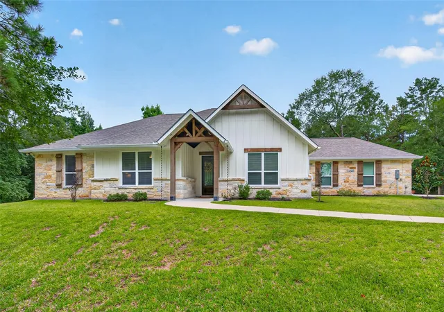 Photo 1 of Sale Pending at 28080 Bridle Ave, Waller, TX 77484 | MLS# 84617504 | Listing updated on 2026-08-25