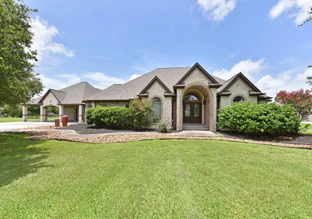 1st image of 960 Cemetery Rd, Santa Fe, TX 77517 | MLS# 67474651