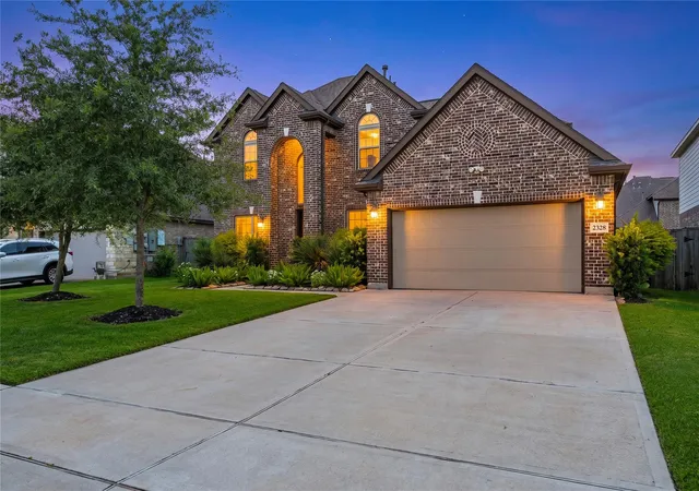 Photo 1 of Sale Pending at 2328 Majestic Fairway Ln, League City, TX 77573 | MLS# 83854180 | Listing updated on 2026-08-28