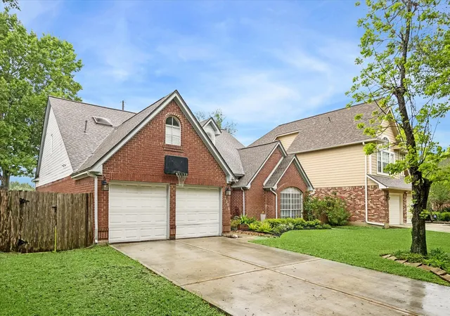 Photo 3 of Single family home for sale at 2906 Double Lake Dr, Missouri City, TX 77459 | MLS# 94095870 | Listing updated on 2026-08-31