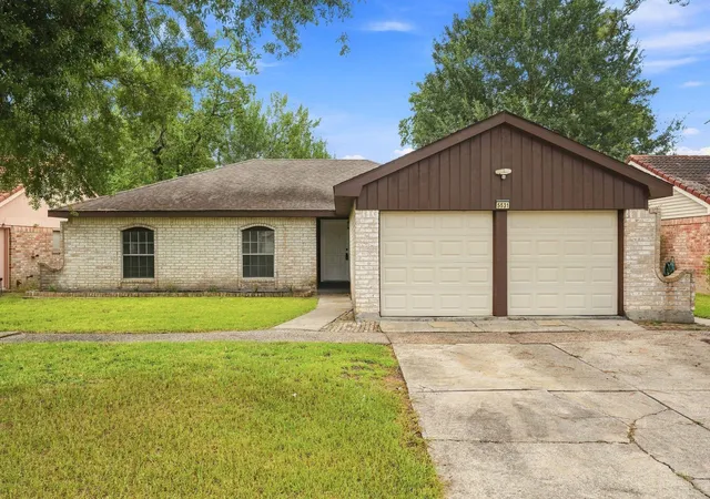 Single family home for sale at 5531 Maplegate Dr, Spring, TX 77373 | MLS# 67270450