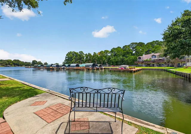 1st image of 211 Lake Walden Cvs, Montgomery, TX 77356 | MLS# 77898544