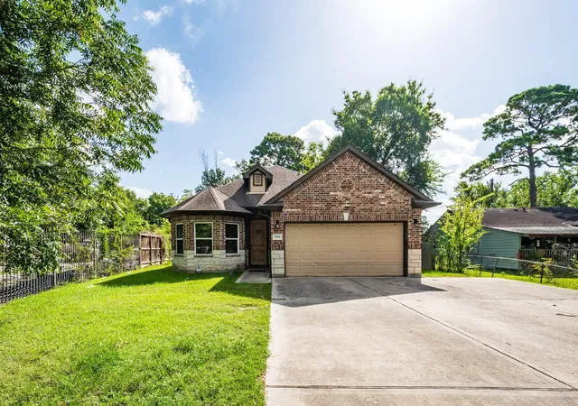 1st image of 6814 Carver Rd Rd, Houston, TX 77091 | MLS# 82719329