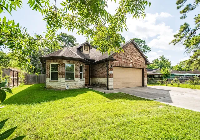 3rd image of 6814 Carver Rd Rd, Houston, TX 77091 | MLS# 82719329