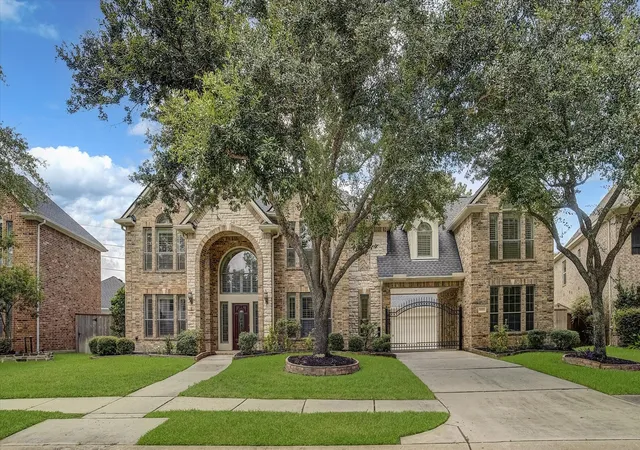 Photo 3 of Single family home for sale at 14323 Horizon Fls Ln, Humble, TX 77396 | MLS# 41877764 | Listing updated on 2026-08-25