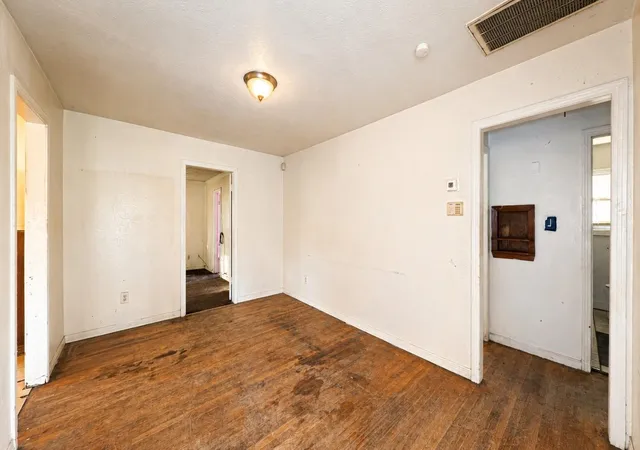 Photo 3 of Sale Pending at 7417 W Knoll St, Houston, TX 77028 | MLS# 46512299 | Listing updated on 2026-08-24