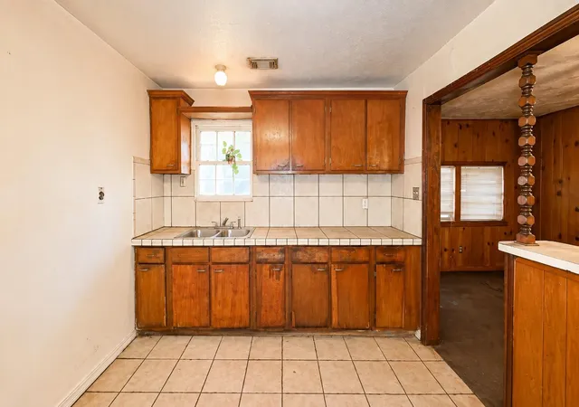 Photo 4 of Sale Pending at 7417 W Knoll St, Houston, TX 77028 | MLS# 46512299 | Listing updated on 2026-08-24