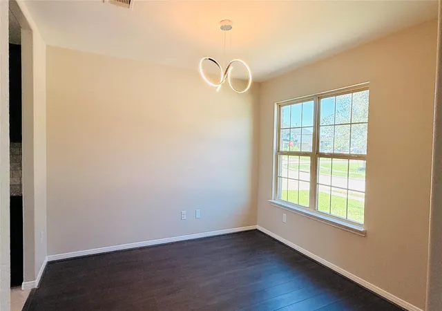 4th image of 1947 Seville Mnr Manor, Fresno, TX 77545 | MLS# 37914639