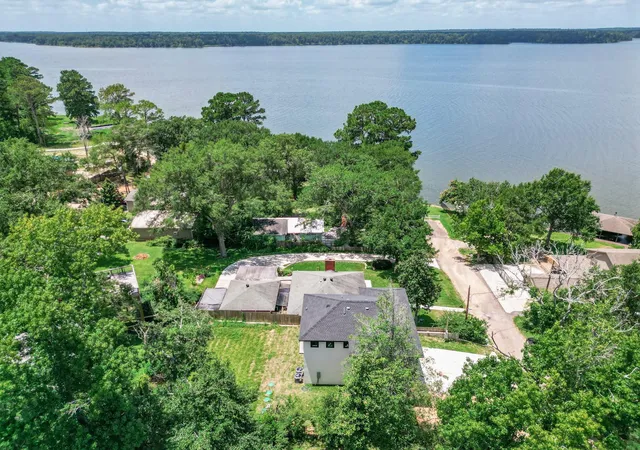 Photo 4 of Single family home for sale at 14521 Hill Dr, Willis, TX 77318 | MLS# 55714798 | Listing updated on 2026-08-16