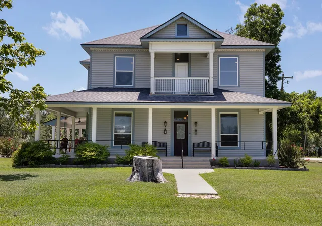 Photo 3 of Sale Pending at 400 S Front St, Caldwell, TX 77836 | MLS# 88934522 | Listing updated on 2026-09-12