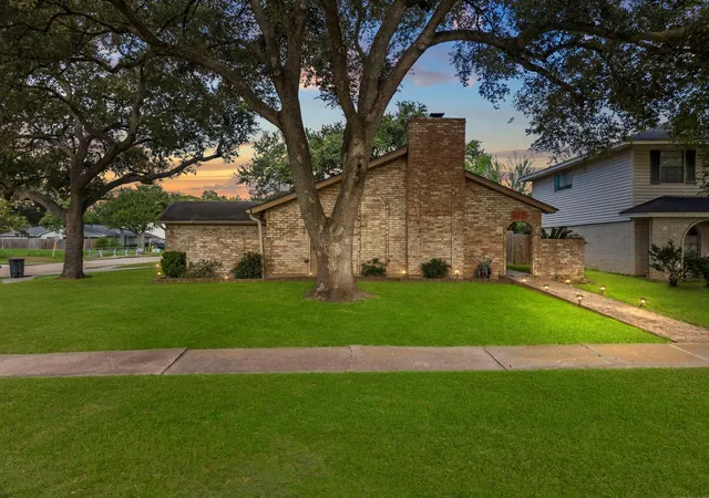 Photo 2 of Single family home for sale at 2210 Joel Wheaton Rd, Houston, TX 77077 | MLS# 29014465 | Listing updated on 2026-09-12