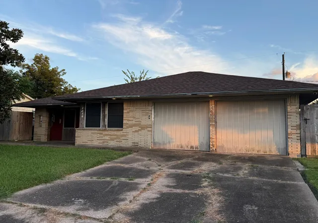 2nd image of 2210 Marlen Ave, Pasadena, TX 77502 | MLS# 43301866