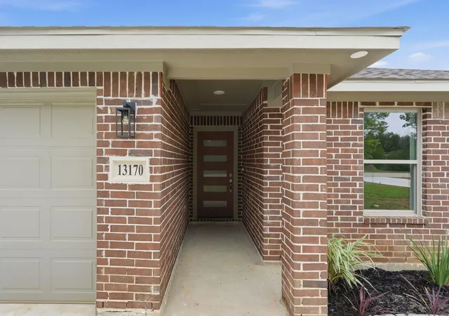 Photo 3 of Single family home for sale at 13146 Lake Conroe Bay Rd, Willis, TX 77318 | MLS# 8309021 | Listing updated on 2026-08-15