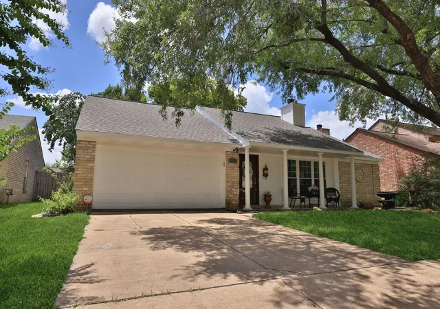 Photo 3 of Sale Pending at 9627 Oldenburg Ln, Houston, TX 77065 | MLS# 60639877 | Listing updated on 2026-09-19