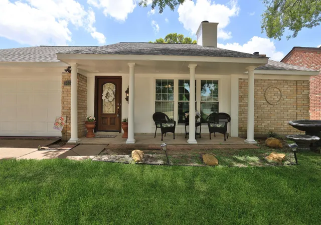 Photo 4 of Sale Pending at 9627 Oldenburg Ln, Houston, TX 77065 | MLS# 60639877 | Listing updated on 2026-09-19