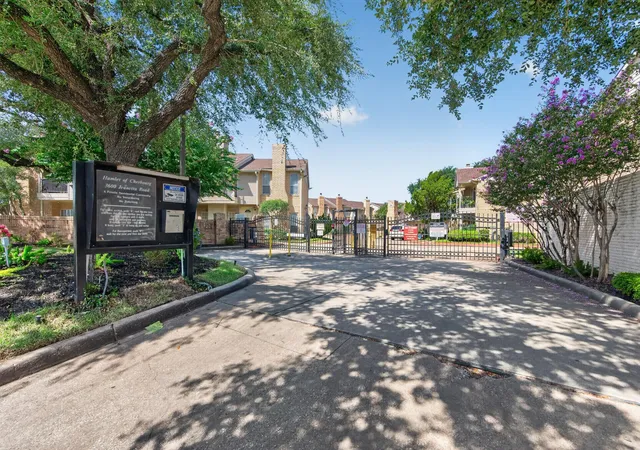 Photo 2 of Sale Pending at 3600 Jeanetta St #602, Houston, TX 77063 | MLS# 10766905 | Listing updated on 2026-09-09