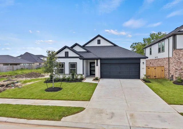 30th image of 208 Rose Laurel Dr, Alvin, TX 77511 | MLS# 28352146