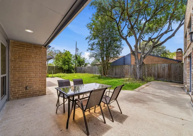 3rd image of 4330 Shady Springs Dr, Seabrook, TX 77586 | MLS# 11429197