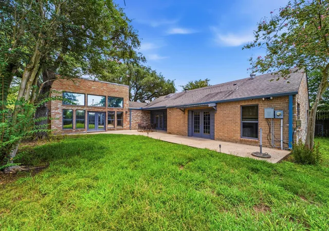 4th image of 4330 Shady Springs Dr, Seabrook, TX 77586 | MLS# 11429197