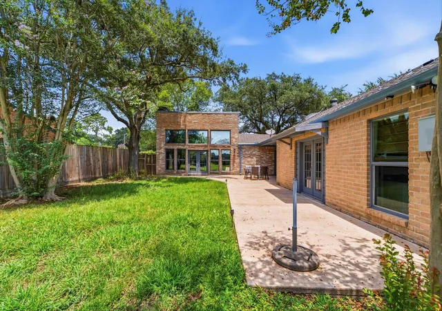 5th image of 4330 Shady Springs Dr, Seabrook, TX 77586 | MLS# 11429197