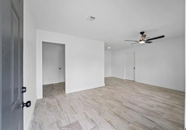 2nd image of 6134 Belmark St, Houston, TX 77033 | MLS# 20564147