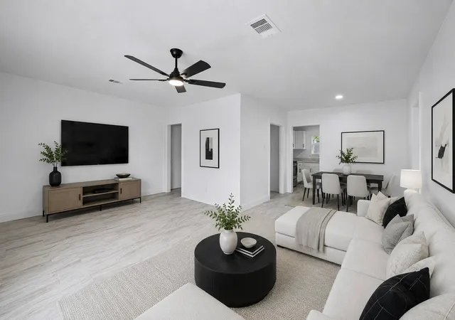 Photo 3 of Single family home for sale at 6134 Belmark St, Houston, TX 77033 | MLS# 20564147 | Listing updated on 2026-08-13