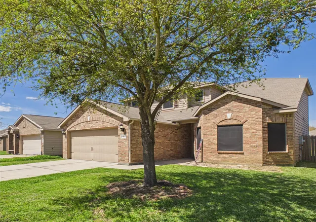 1st image of 911 Marigold Rd, Baytown, TX 77521 | MLS# 98191950