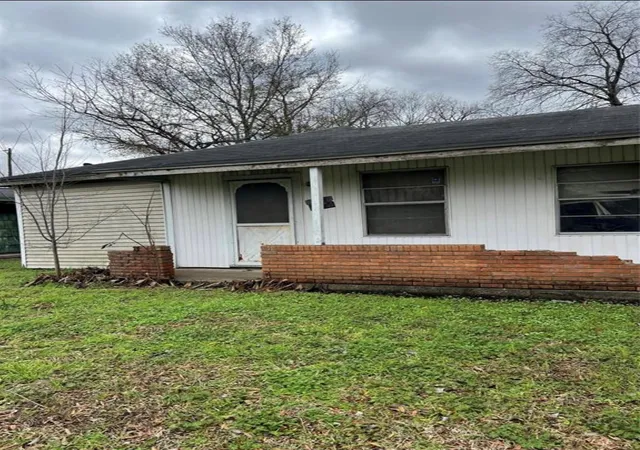 5th image of 5710 Ridgeway Dr, Houston, TX 77033 | MLS# 32760571