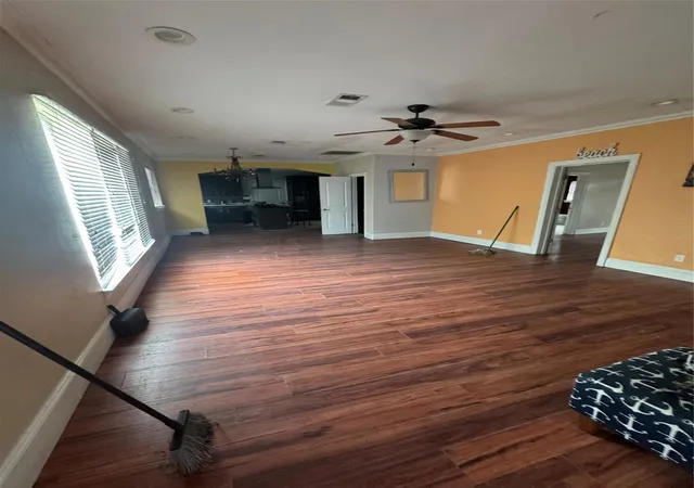 3rd image of 880 Prairie Street, Beaumont, TX 77705 | MLS# 25950012