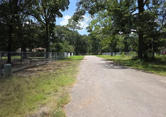 4th image of 19340 Old Coffin Rd, Conroe, TX 77302 | MLS# 44409700